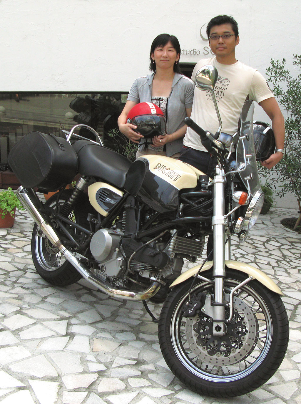 ducati_gt_1000_giappone