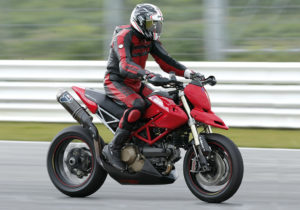 hypermotard_kit_desmo_challenge_ducati (1)