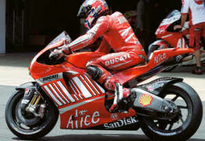 ducati_desmosedici_gp9 (2)