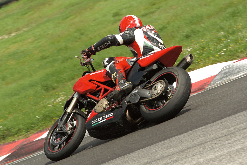 La Hypermotard nel Ducati Desmo Challenge 2008