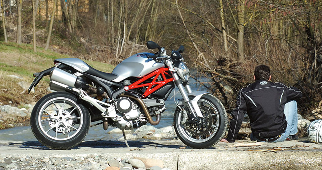 ducati_monster_1100_prova-(4)