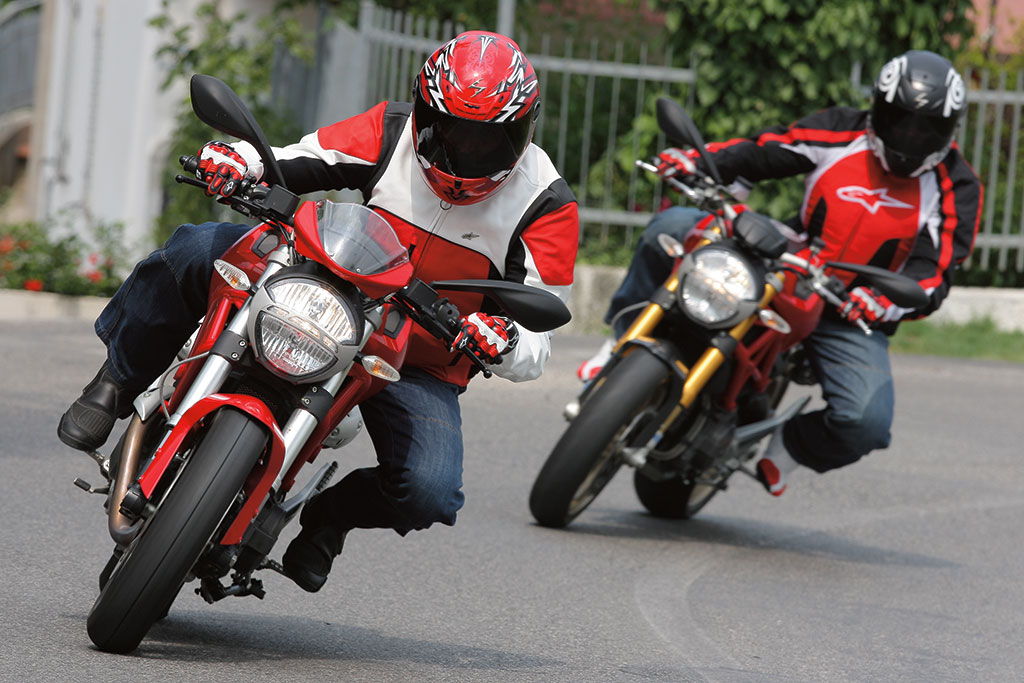 ducati_monster_confronto_696_1100 (6)