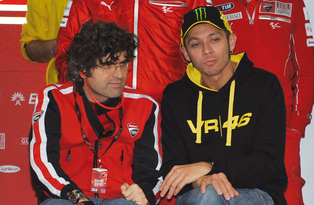 Valentino_rossi_ducati_desmosedici (5)