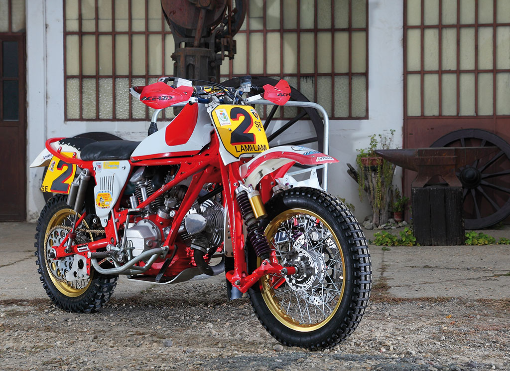 Un sidecar da cross con motore Ducati