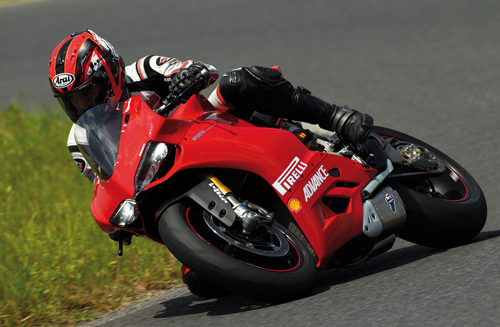 confronto_ducati_panigale (1)