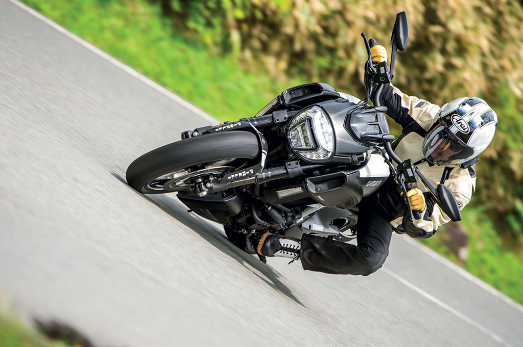 prova_ducati_diavel_2015_harada (4)