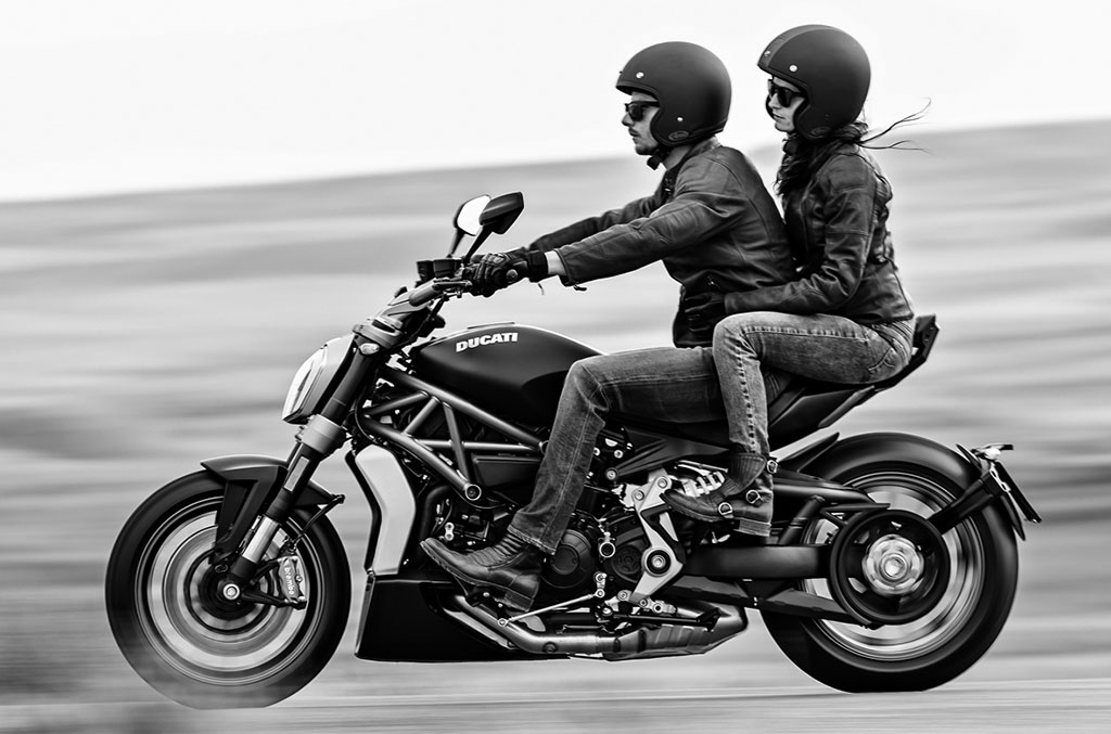 2-37-XDIAVEL