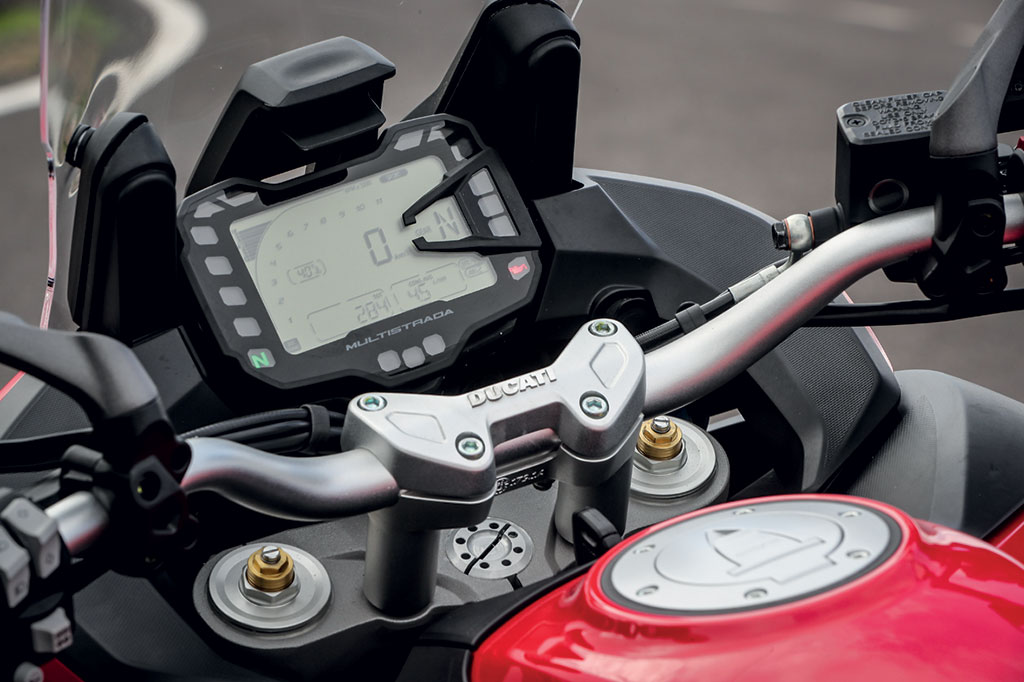 MULTISTRADA-950-STATIC_16