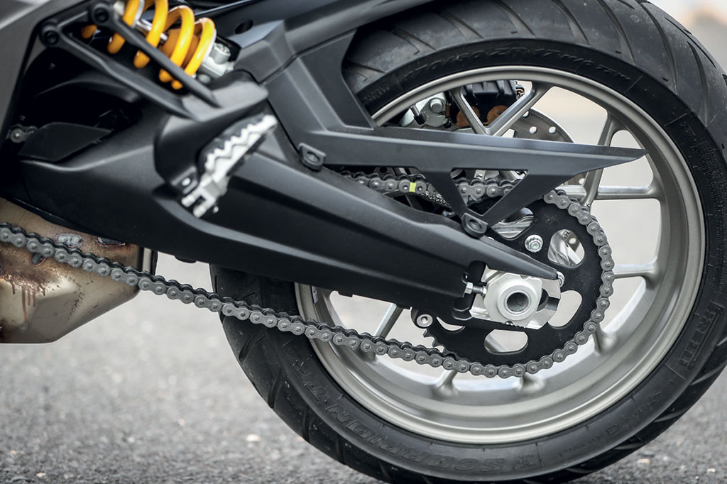 MULTISTRADA-950-STATIC_32