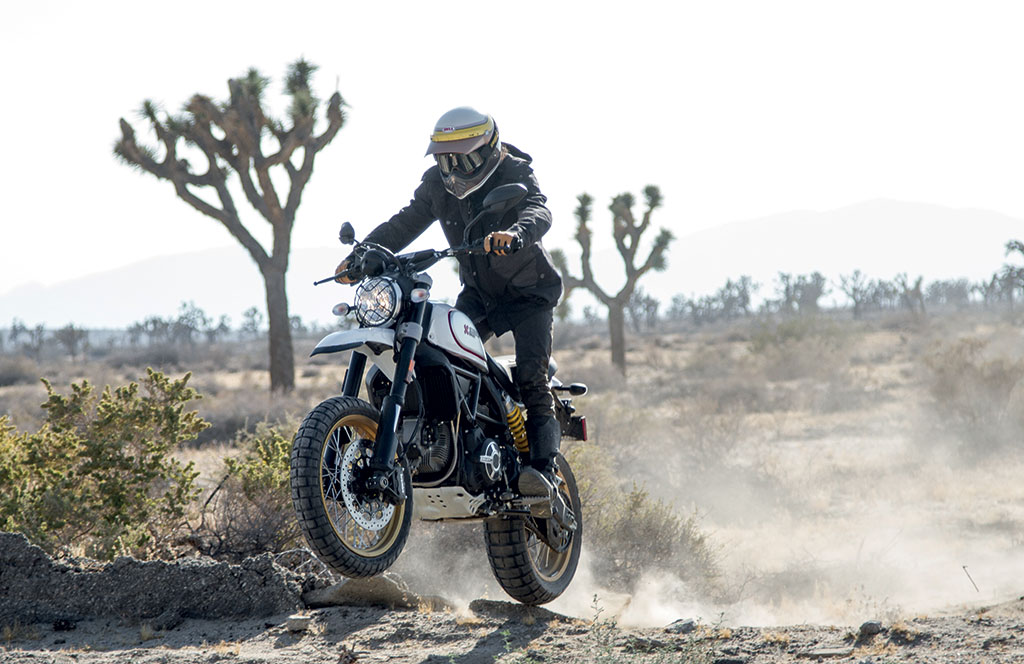 28-26-DUCATI-SCRAMBLER-DESERT-SLED