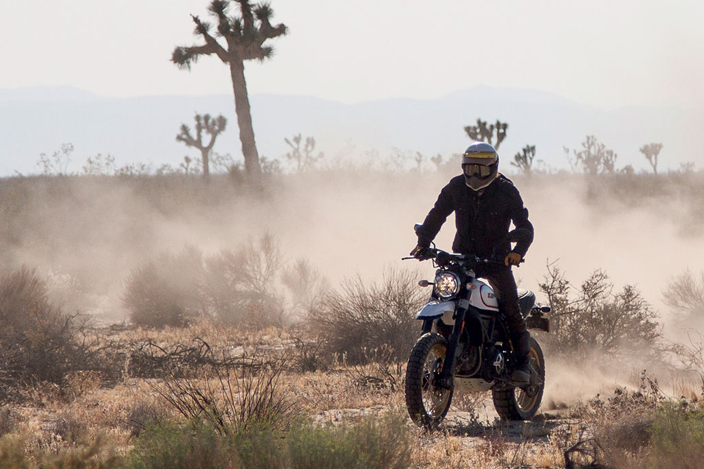 Scrambler Desert Sled: prova