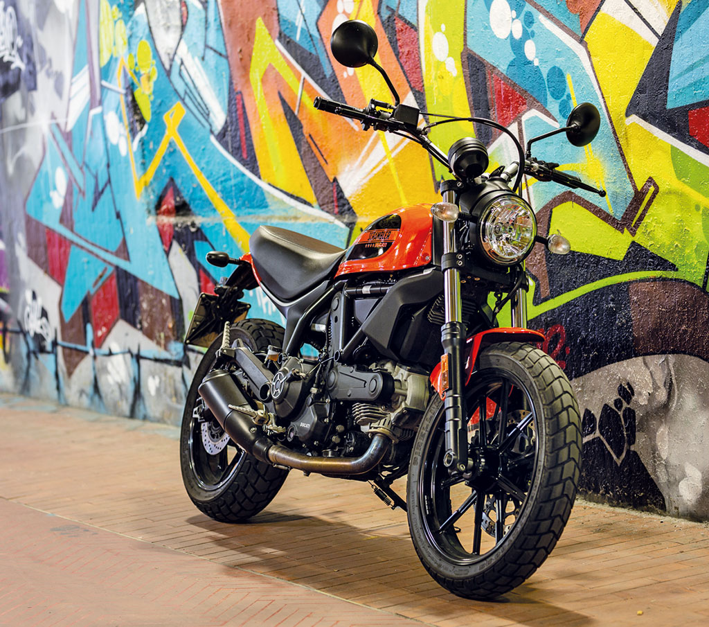 DUCATI_SCRAMBLER_400