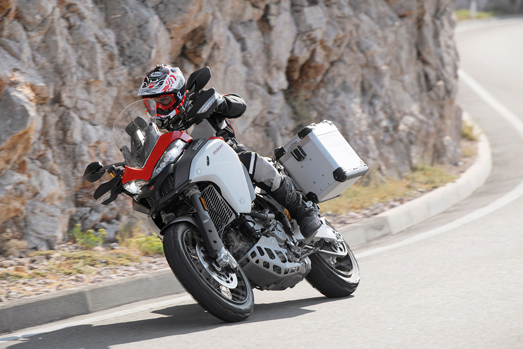 53-MULTISTRADA-1260-ENDURO_UC68179_High