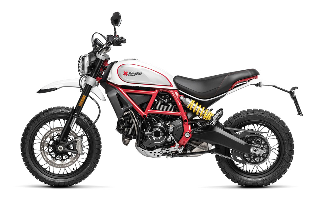 Scrambler-Desert-Sled_01_UC67995_High