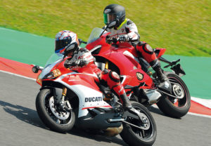 Confronto fra Panigale V2 e V4