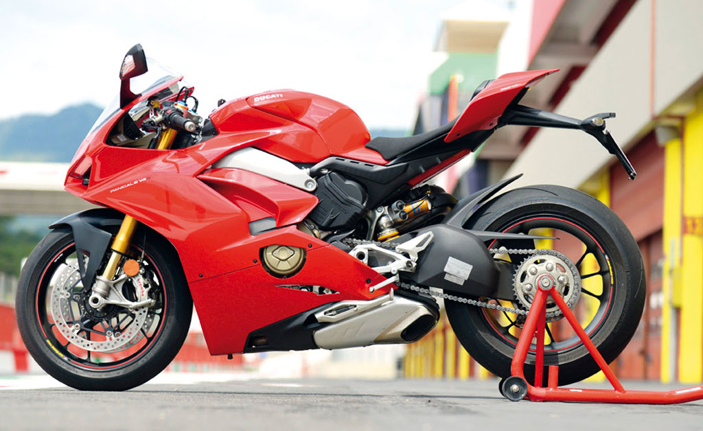 confronto-panigale-v2-v4_5 (2)