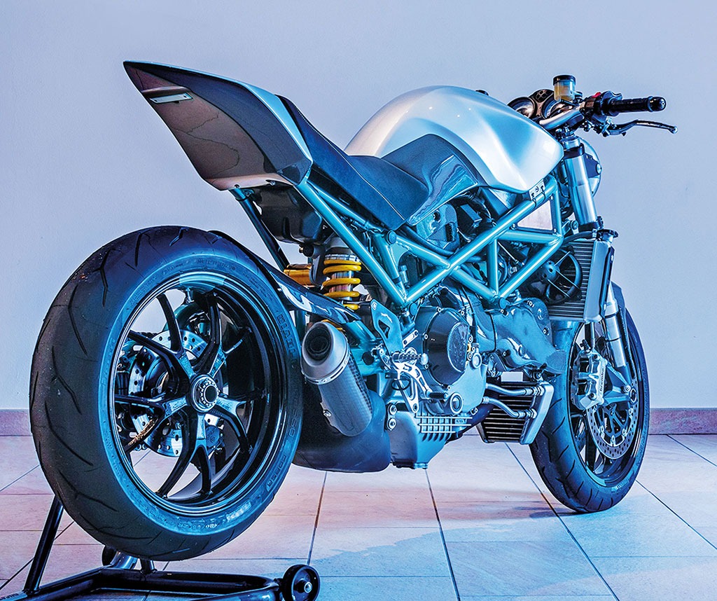 Ducati_Monster_S4r_special_Giordano_Loi-(1)
