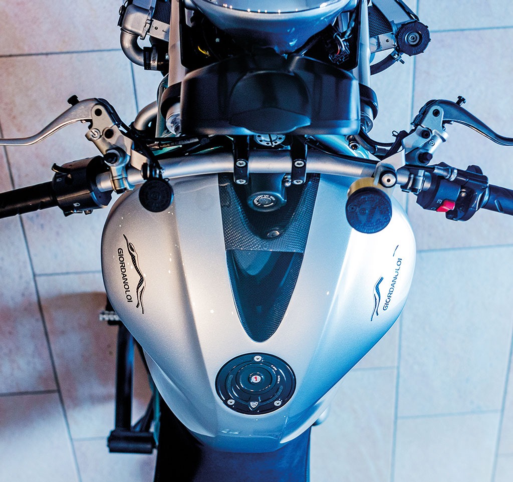 Ducati_Monster_S4r_special_Giordano_Loi 
