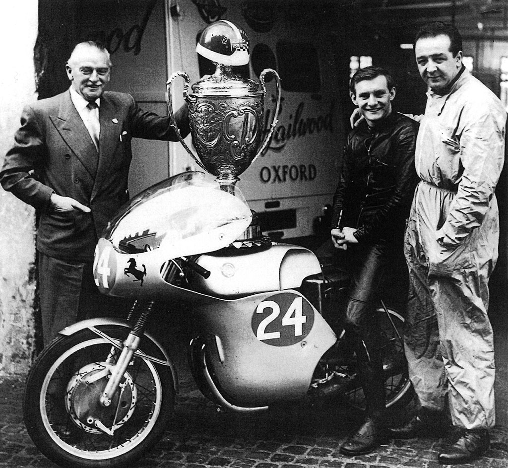 Stanley_Padre_Mike_Hailwood0024