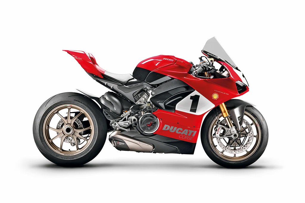 01_Panigale-V4-25_-Anniversario-916_studio_UC77829_High