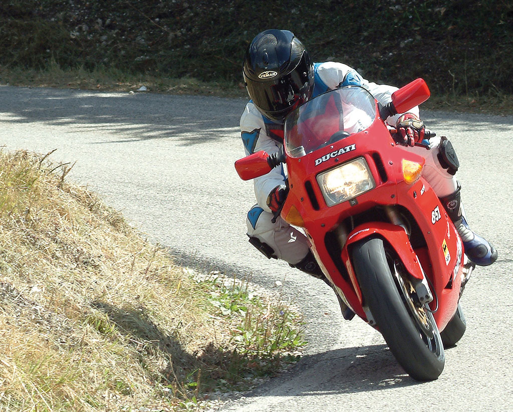 Ducati_851_superbike_storia (1)