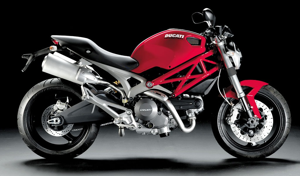 Ducati Monster 696: operazione riuscita?