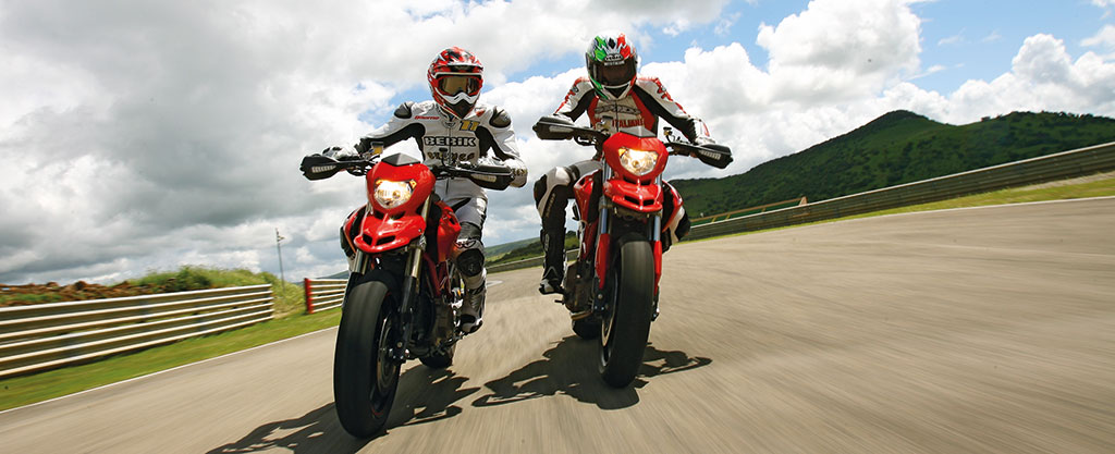 Ducati-HYPERMOTARD (1)