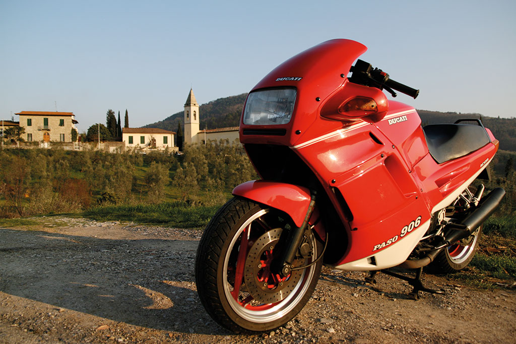 Ducati-paso (10)