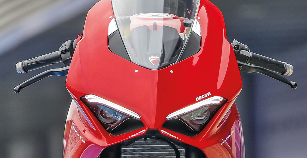 DUCATI-PANIGALE-V2_16_UC104680_High