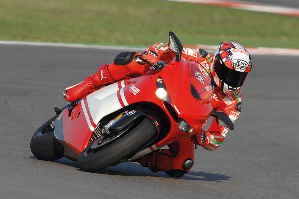 Ducati_desmosedici_rr (2)