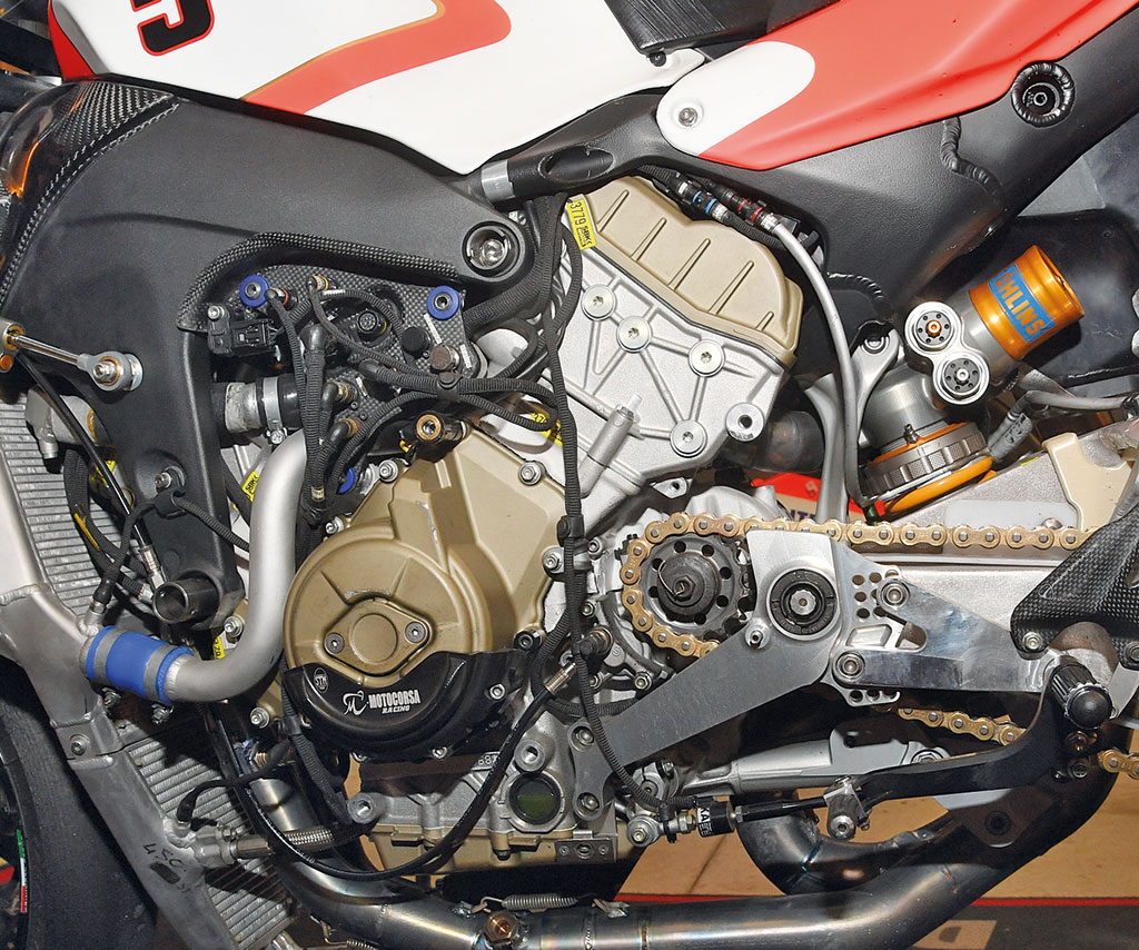 motor_panigale_v4_f19