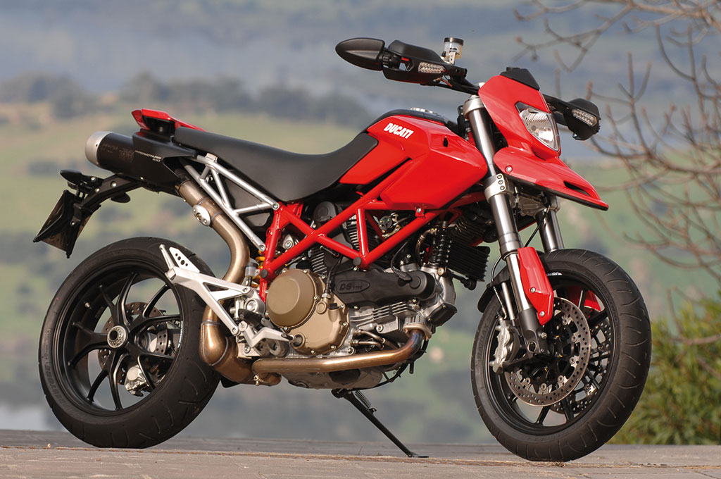 prova_hypermotard_ducati_2007 (2)