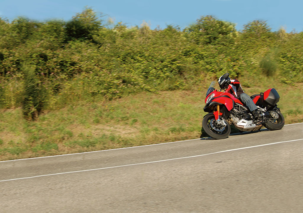 Su strada con la Multistrada 1200 S Touring