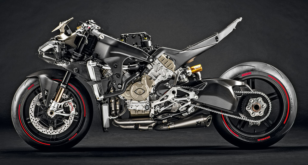 14_Ducati-Superleggera-V4_UC145967_High