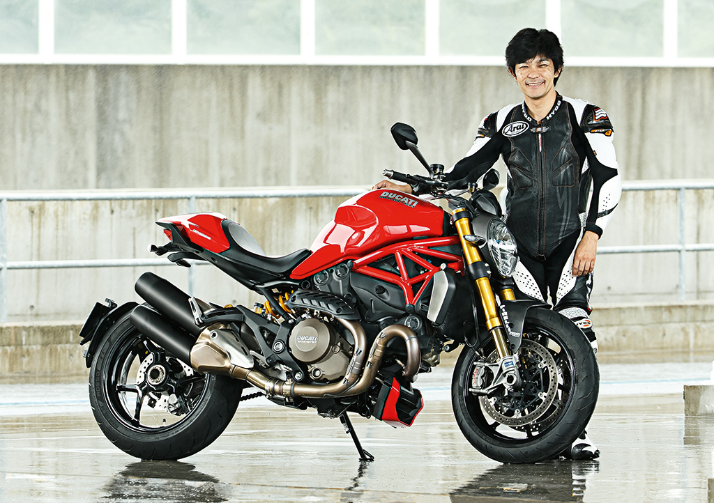 Tetsuya Harada prova il Monster 1200 S