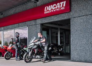 01_Ducati-Cares_UC156317_High