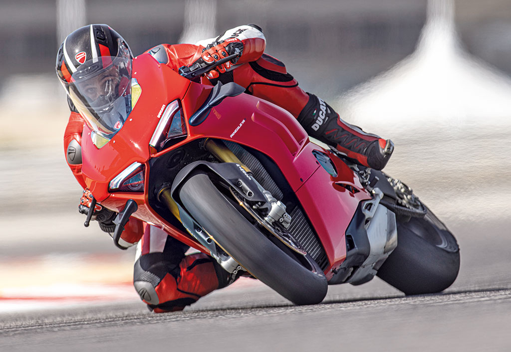 Test della nuova Ducati Panigale V4 S 2020