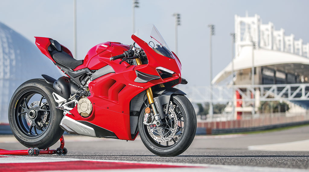 DUCATI-PANIGALE-V4-STANDARD_03_UC143763_High