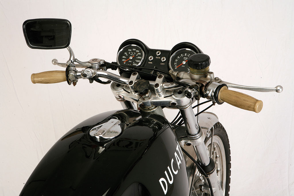 ducati_750_gt_carter_tondi (3)