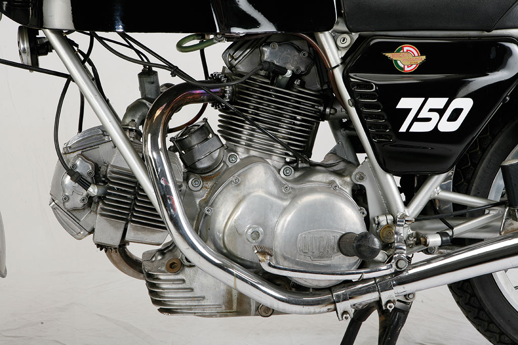 ducati_750_gt_carter_tondi (5)