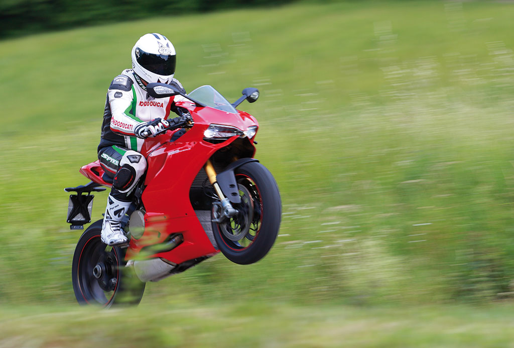 Prova della Panigale 1199 S: un missile con la targa