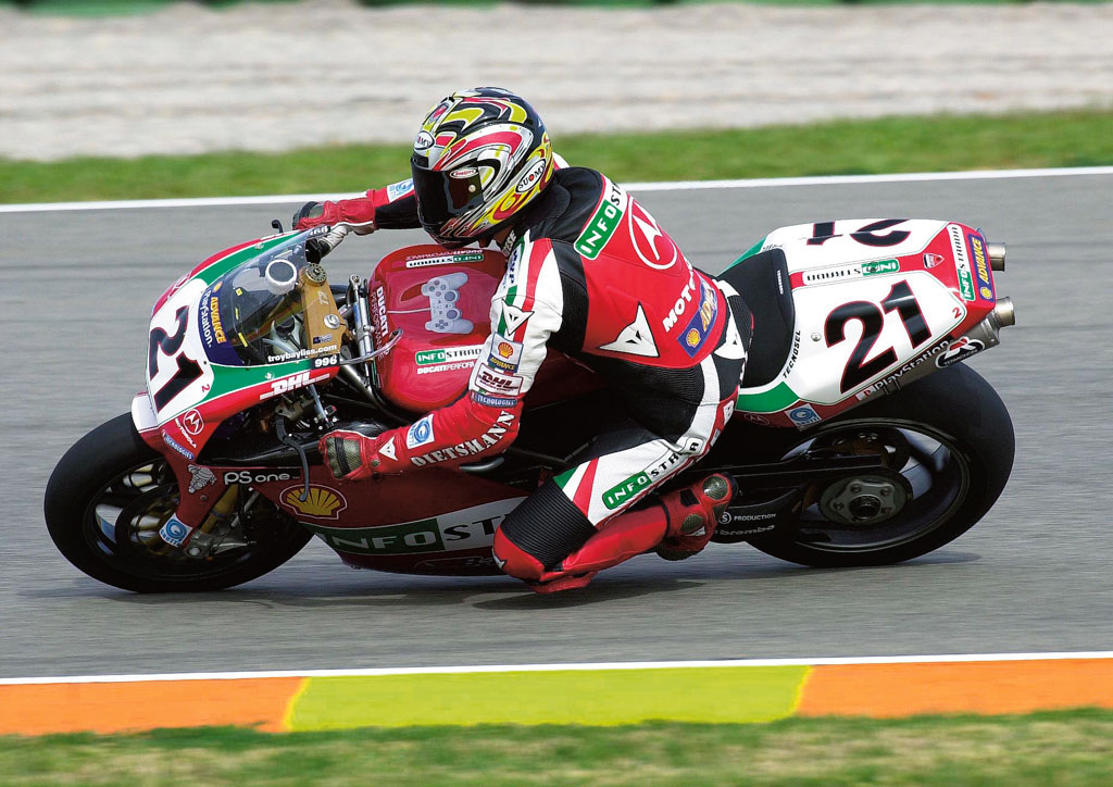 Troy Bayliss debutta sulla Ducati 996