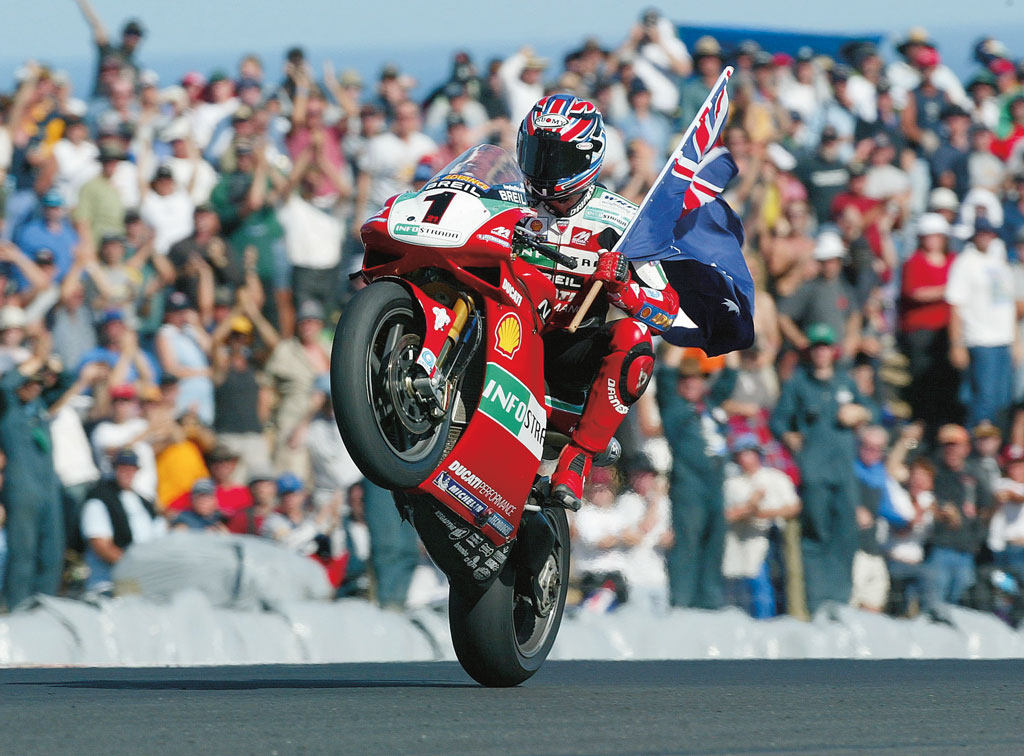 Troy Bayliss vince nel 2002