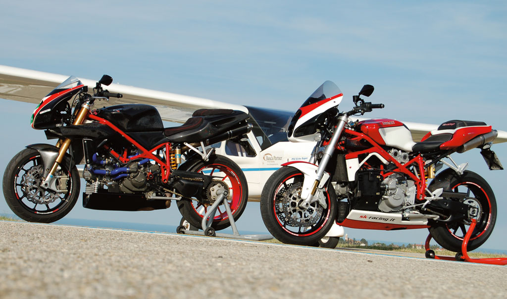 moto Ducati 916 e moto Ducati 999