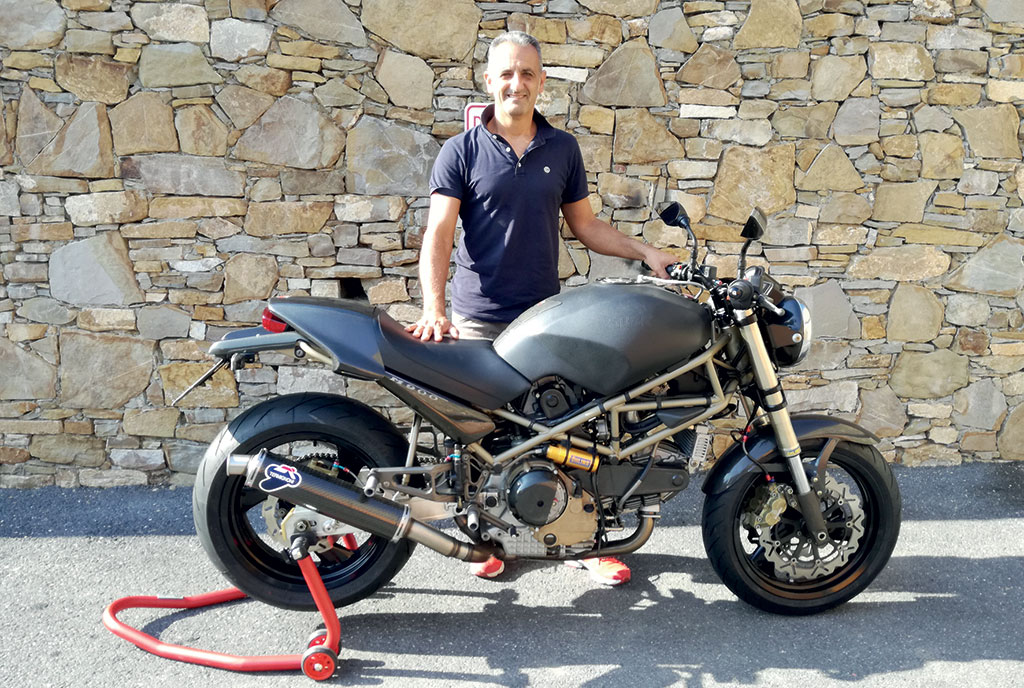 ducATI_MONSTER_900 (2)