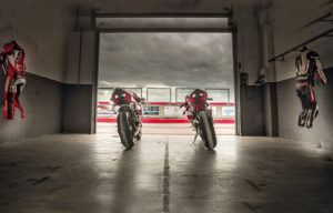 Panigale V4 S e Panigale V2: confronto in pista 2020