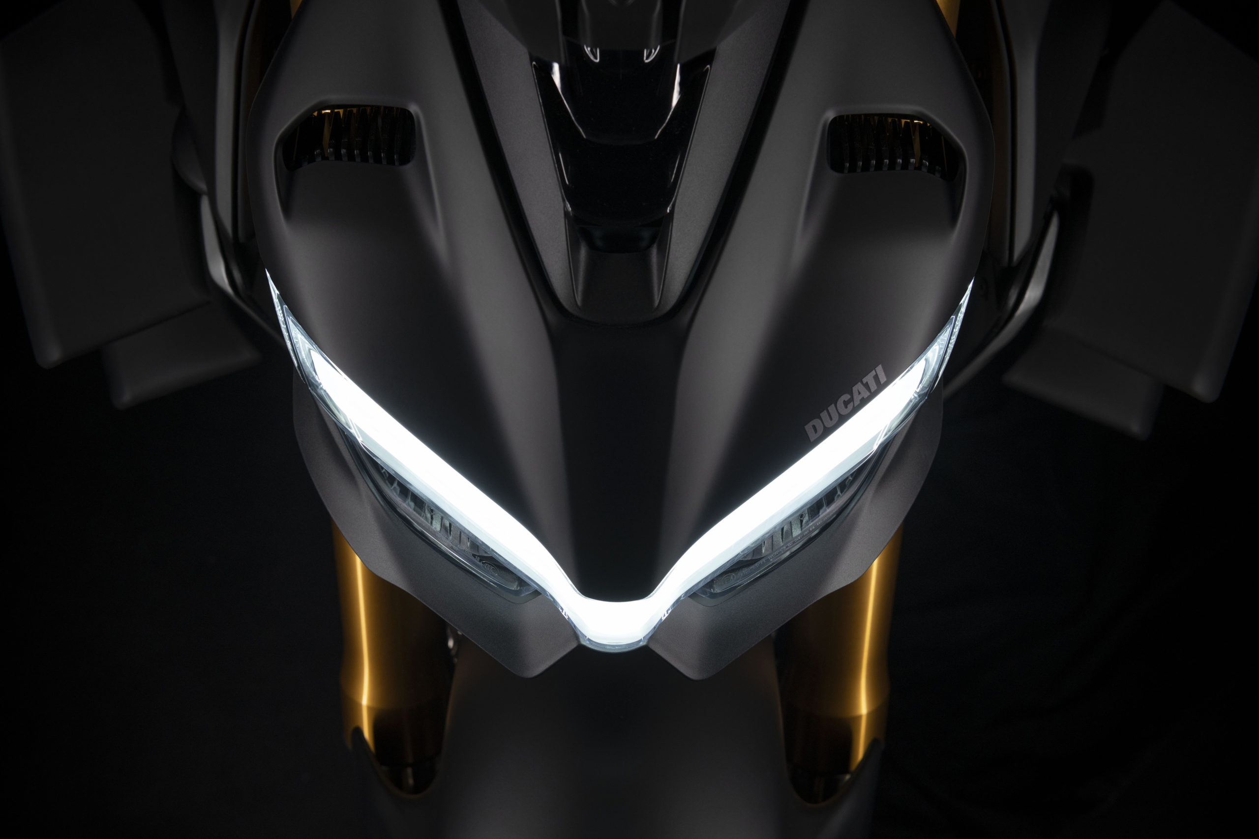Ducati Streetfighter V4 2021 Euro 5 e colorazione Dark Stealth