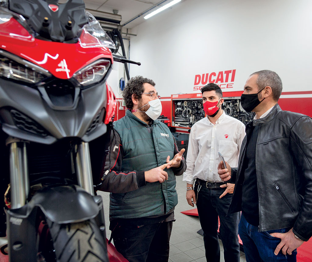 multistrada_v4_particolari_manutenzione