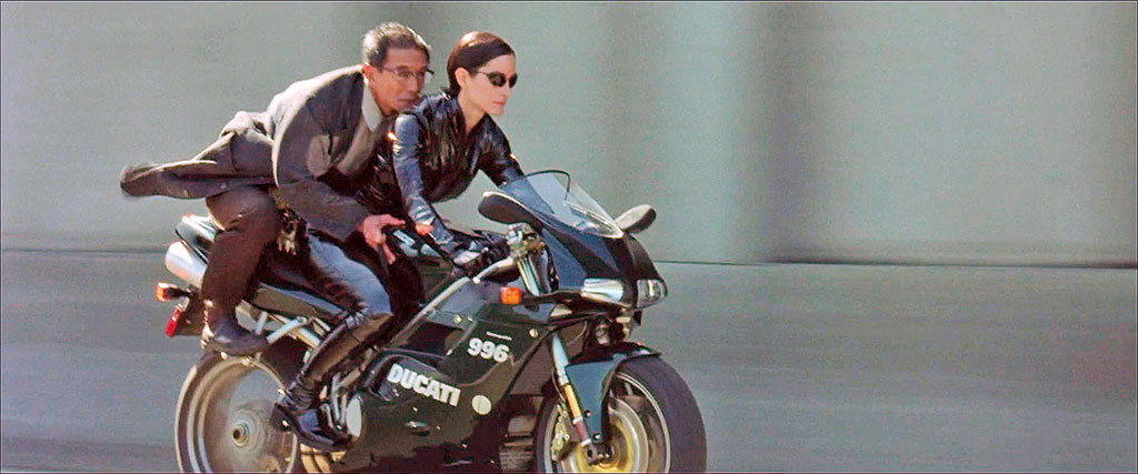Ducati-996-Motorcycle-in-The-Matrix-Reloaded-10-copia