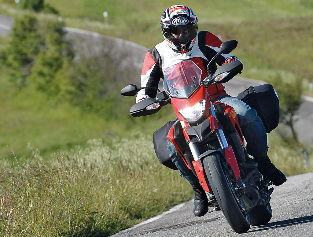Ducati Hyperstrada: divertimento e turismo